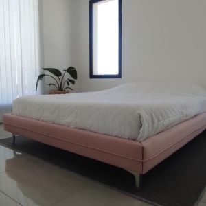 Cama modelo Moscu con Detalles Vivos